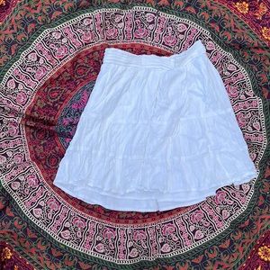 Flowy white mini skirt